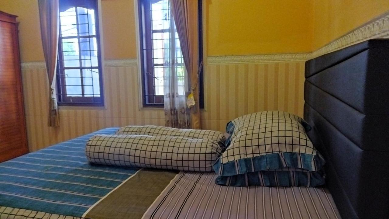 Bougenville Homestay Lembar  Exterior foto