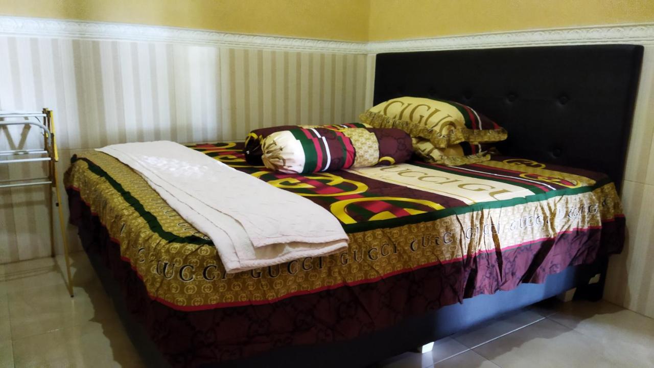 Bougenville Homestay Lembar  Exterior foto