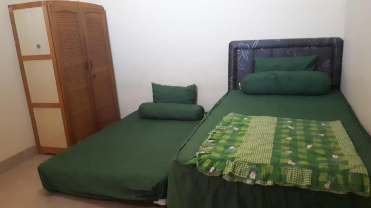 Bougenville Homestay Lembar  Exterior foto