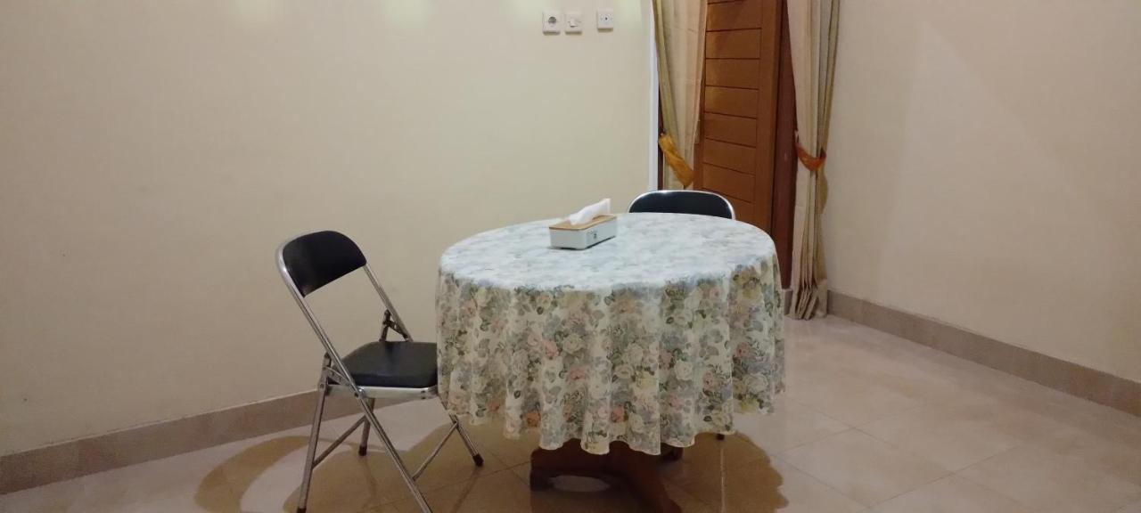 Bougenville Homestay Lembar  Exterior foto