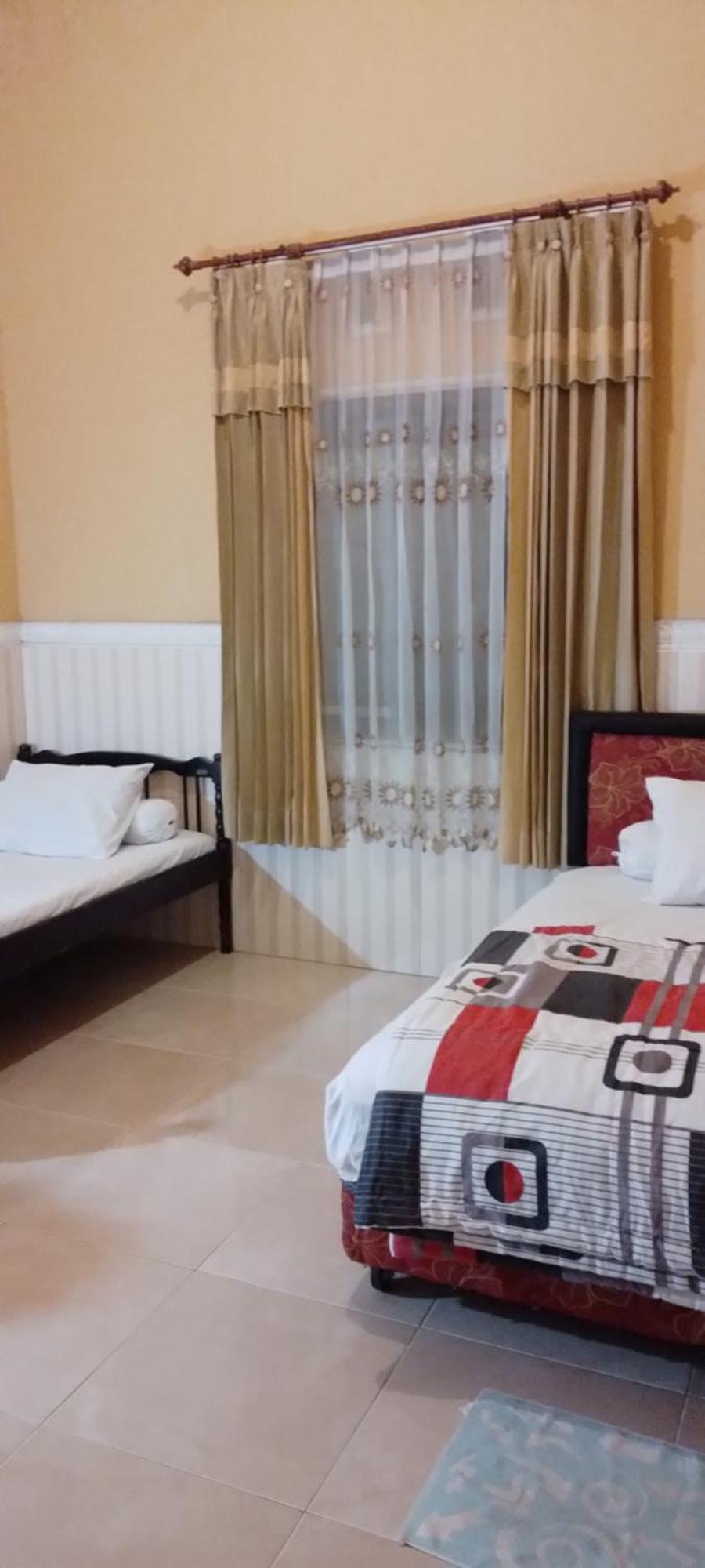Bougenville Homestay Lembar  Exterior foto