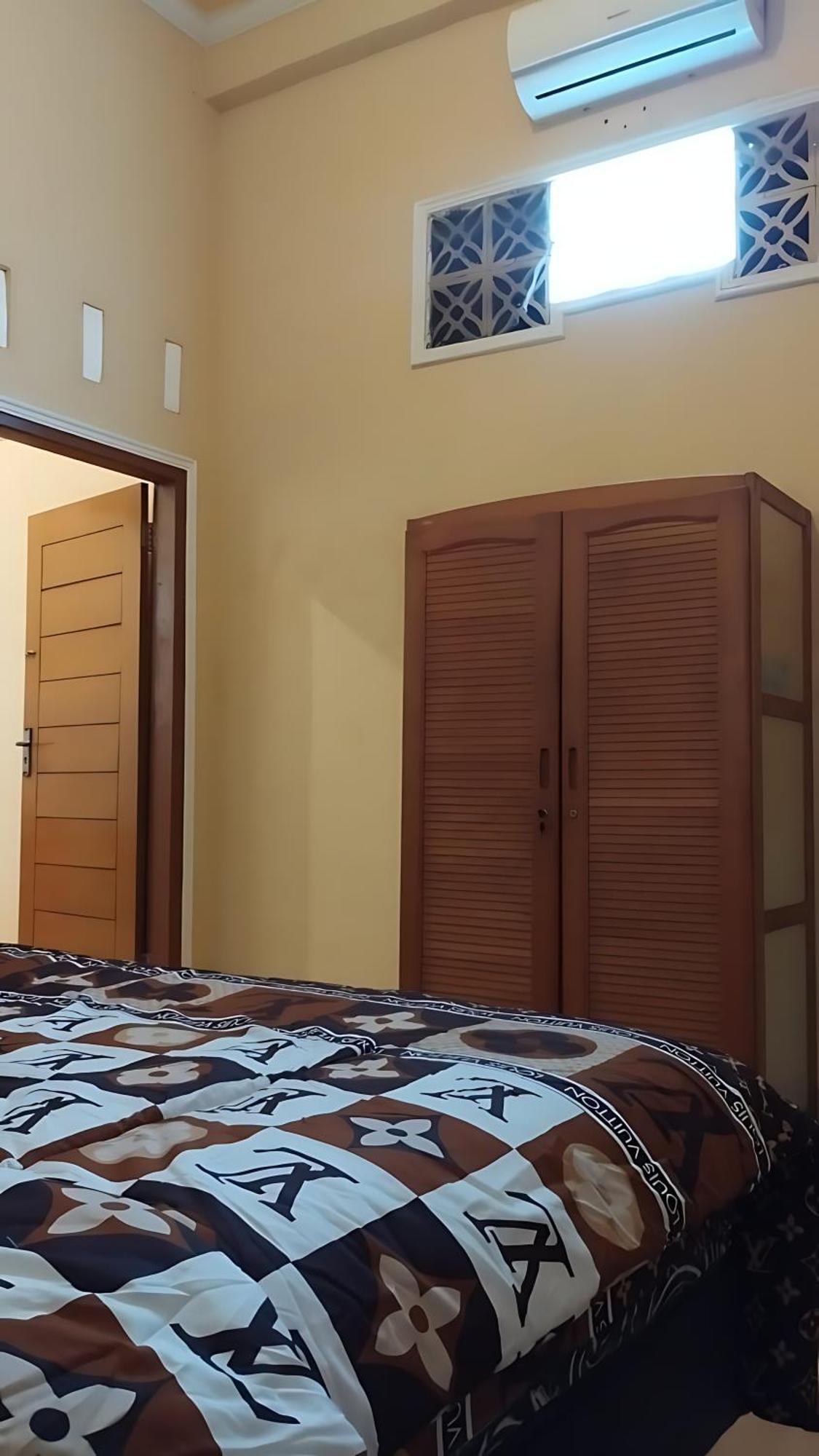 Bougenville Homestay Lembar  Exterior foto