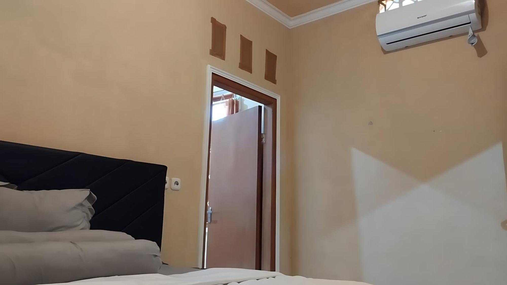 Bougenville Homestay Lembar  Exterior foto