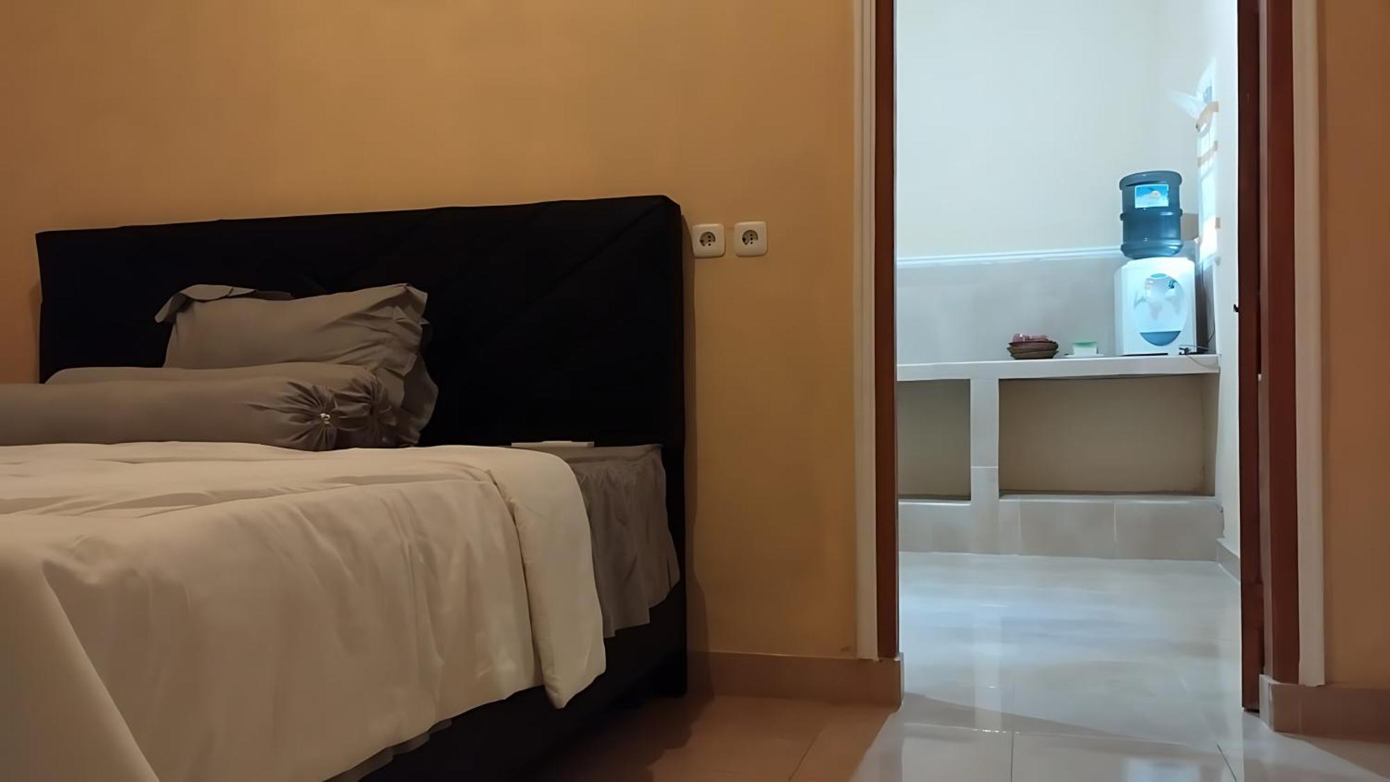 Bougenville Homestay Lembar  Exterior foto