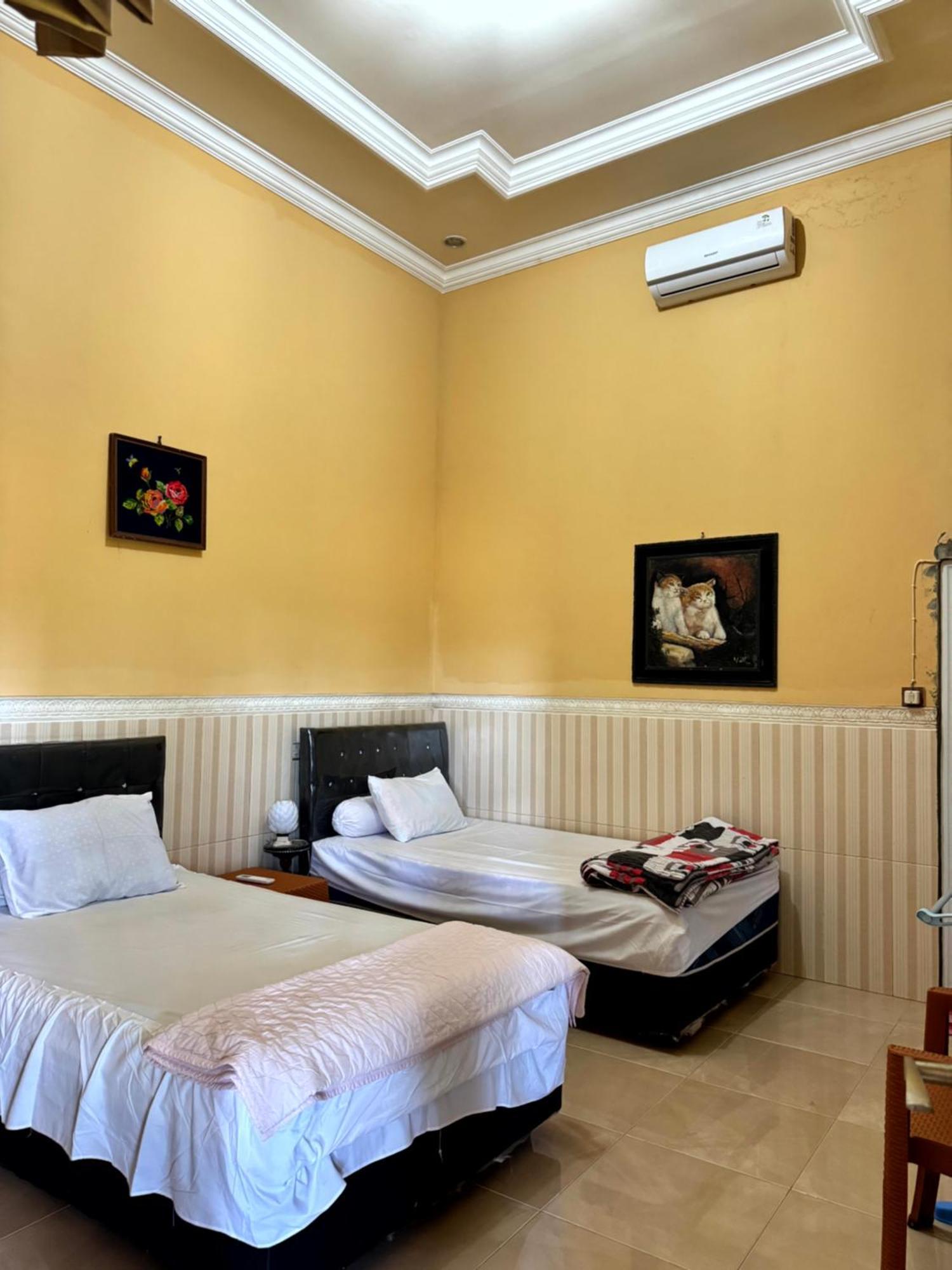 Bougenville Homestay Lembar  Exterior foto