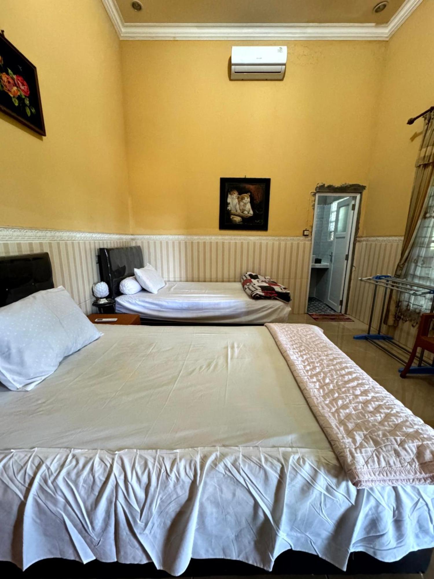 Bougenville Homestay Lembar  Exterior foto